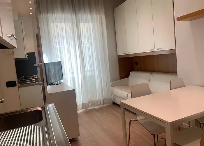 Aida מלון דירות רימיני