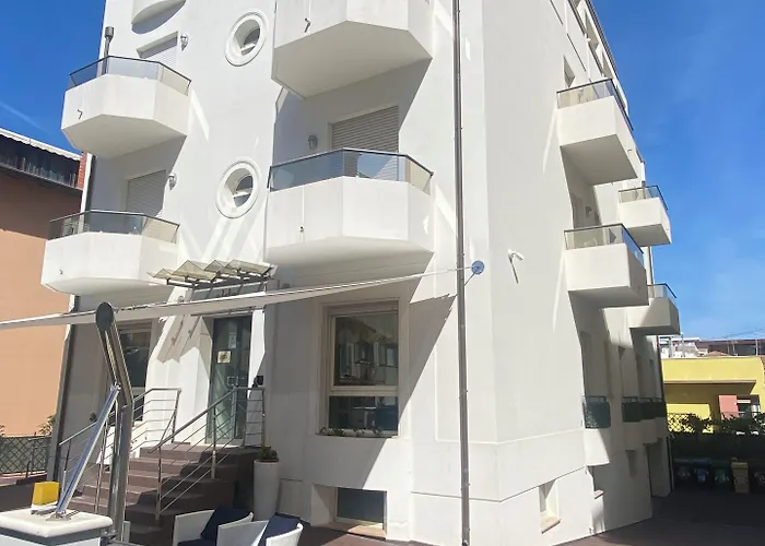 מלון דירות Aida 3*